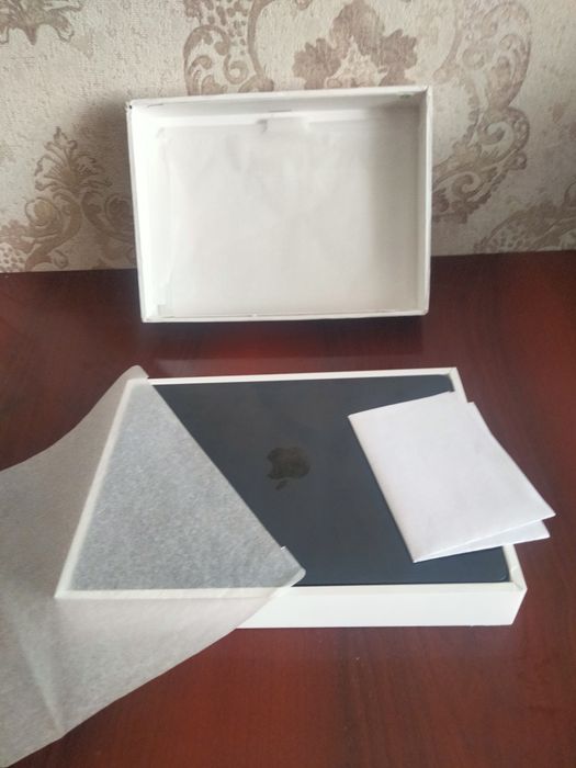 MacBook 13 Air.M3 2024 года