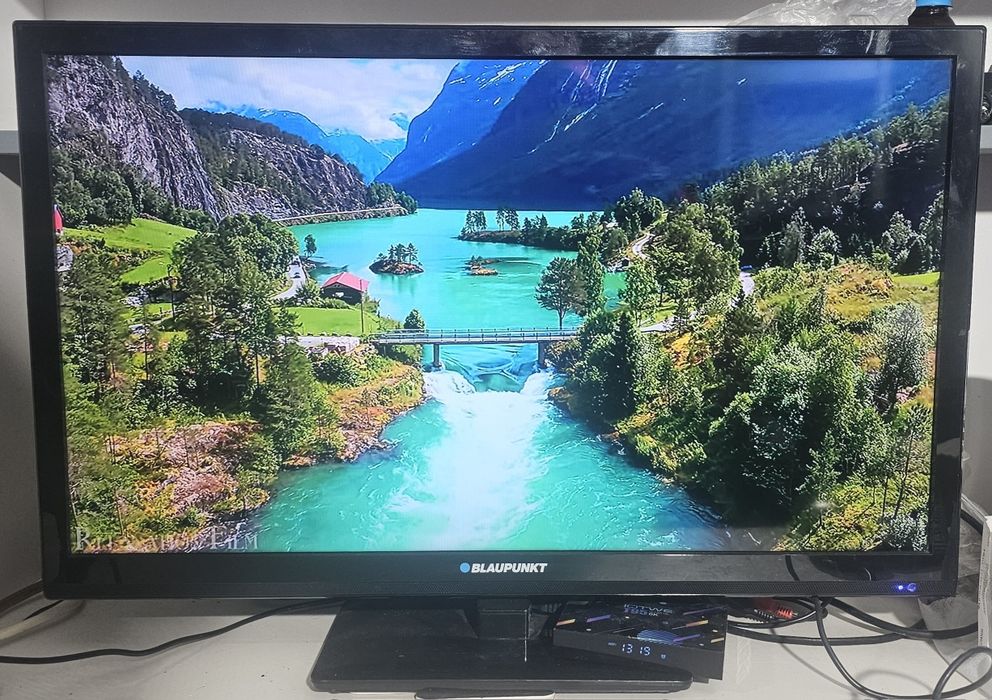 Продавам телевизор BLAUPUNKT B24O207T2CSHD