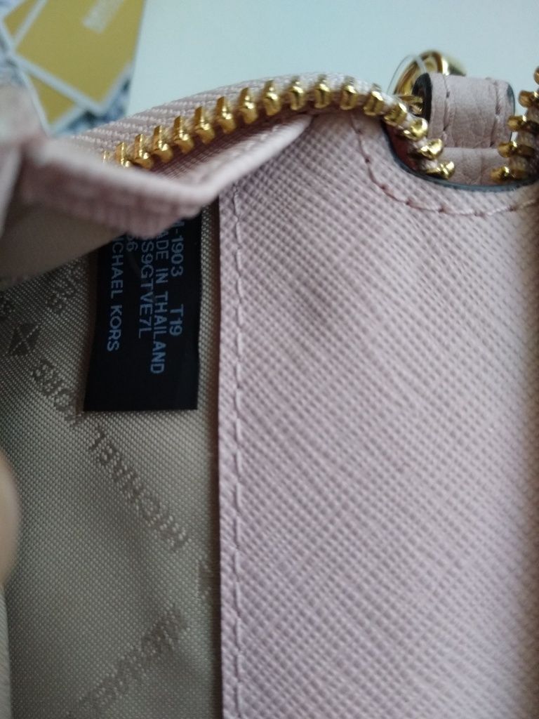 Michael Kors 100%оригинално портмоне