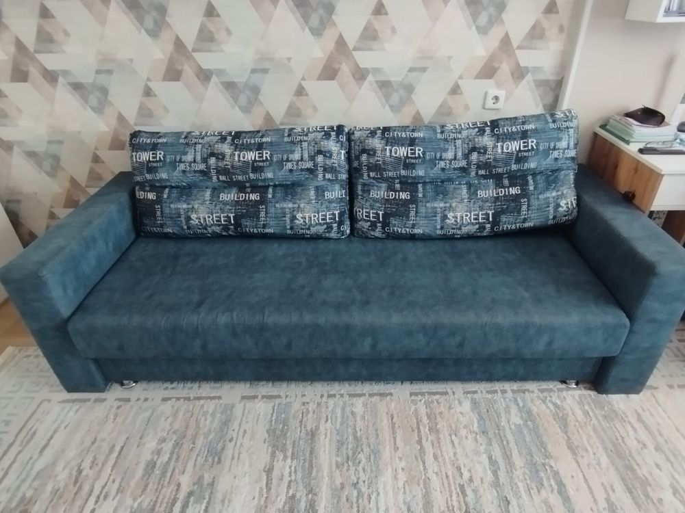 2 жыл қолданыста болған диван сатылады.