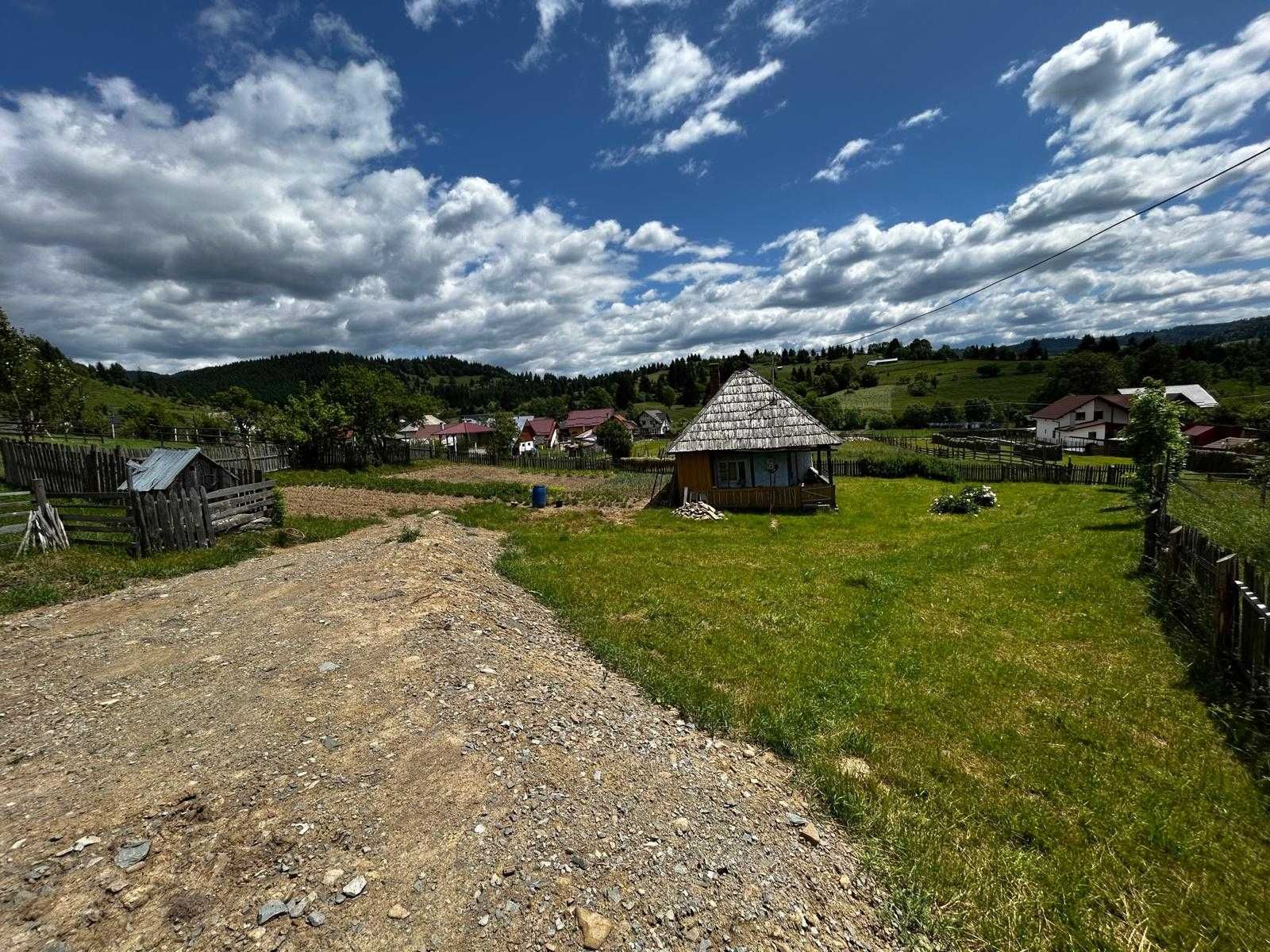 Vând teren intravilan cu casă veche, Lunca Ilvei