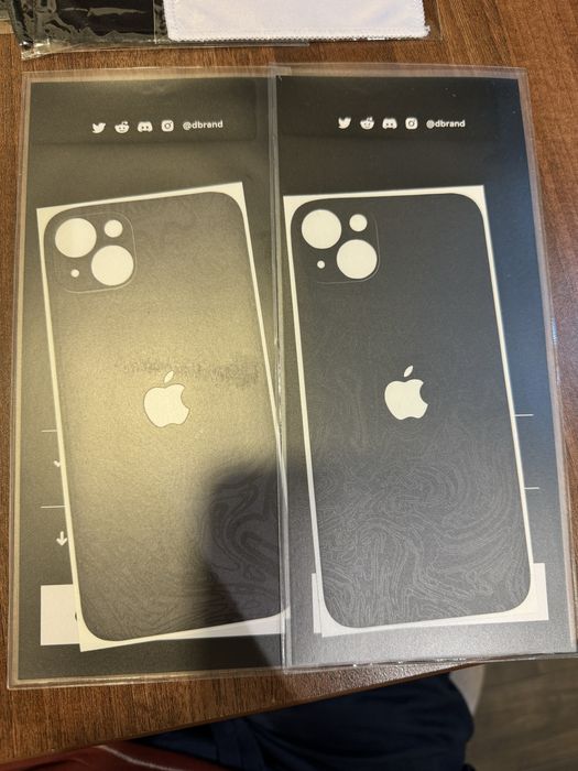 Skinuri Dbrand originale Iphone 14 pro max si Iphone 15