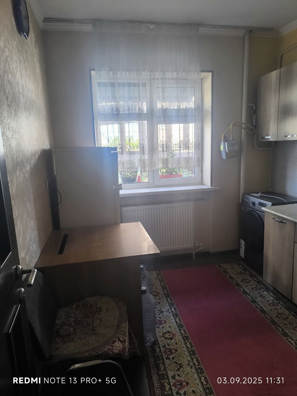 Срочно  сдаётся  квартира сергели  5а 2 ком семья  рядом  метро  3 бек
