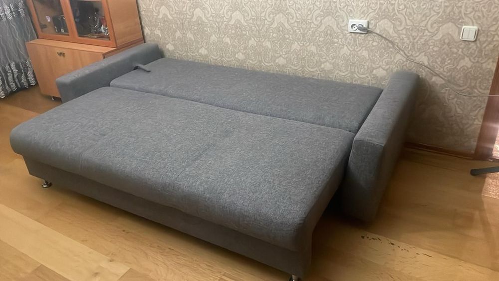 Продается диван в хорошем состоянии!