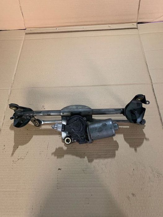 Ansamblu stergatoare cu motoras Toyota Yaris