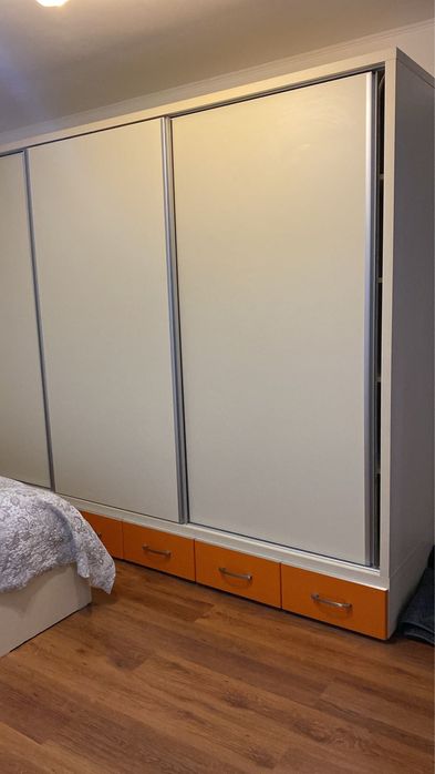 Mobila dormitor complet din MDF – stare excelenta, foarte rezistent