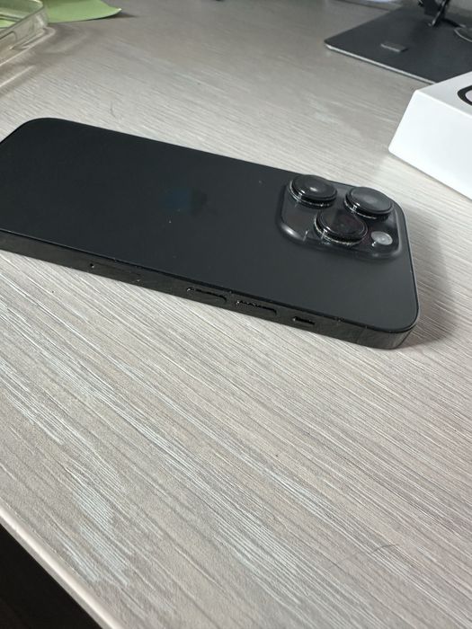 Vand Iphone 14 Pro 256 Gb black impecabil cu factura