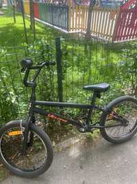 Bicicleta BMX in stare f buna.