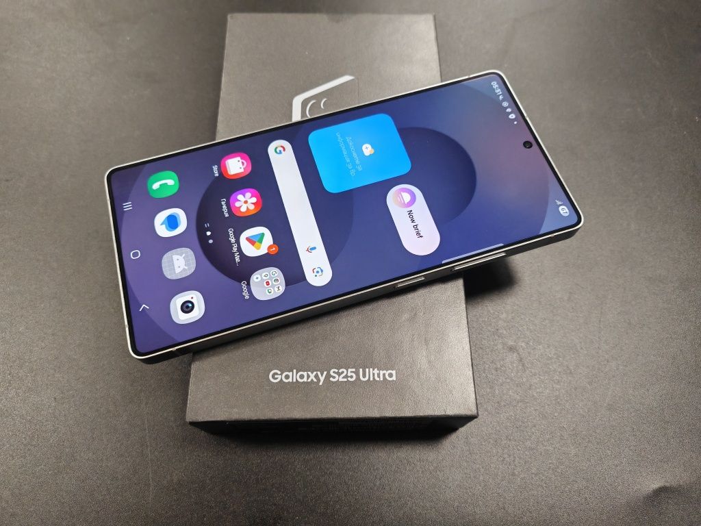 Като нов Samsung Galaxy S25 Ultra 5G 12 GB RAM 512 GB 22 м гаранция