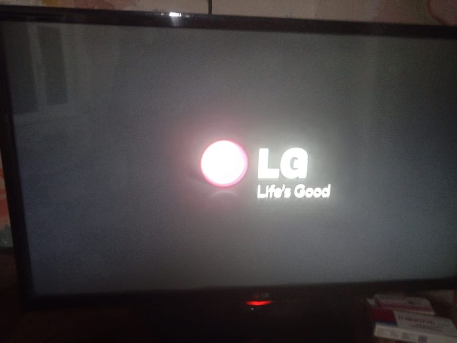 Плоский телевизор LG