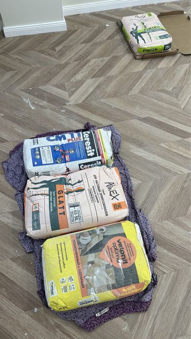 Продаются новый Глад 1шт , Финиш 1 шт, Кафельный клей 2 шт