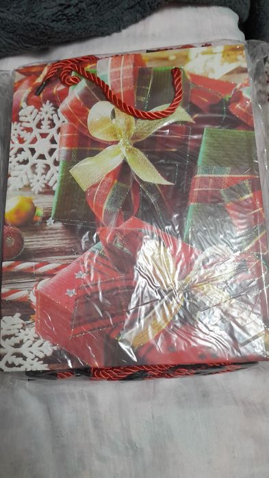 Подарочные пакеты