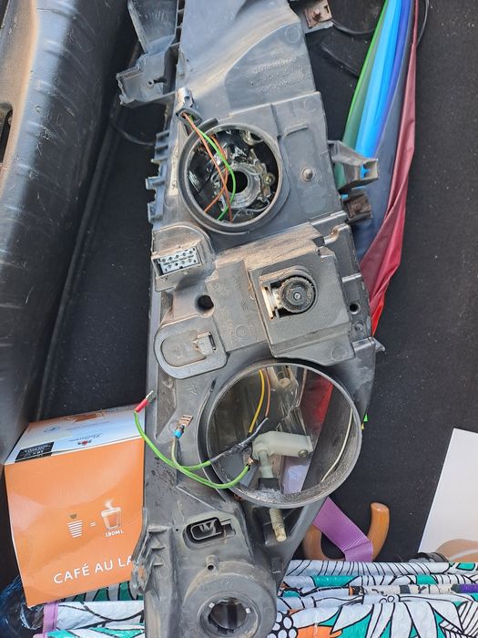 Ляв фар пежо 307 SW