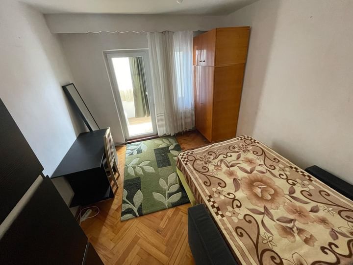 Inchiriez camera in apartament manastur