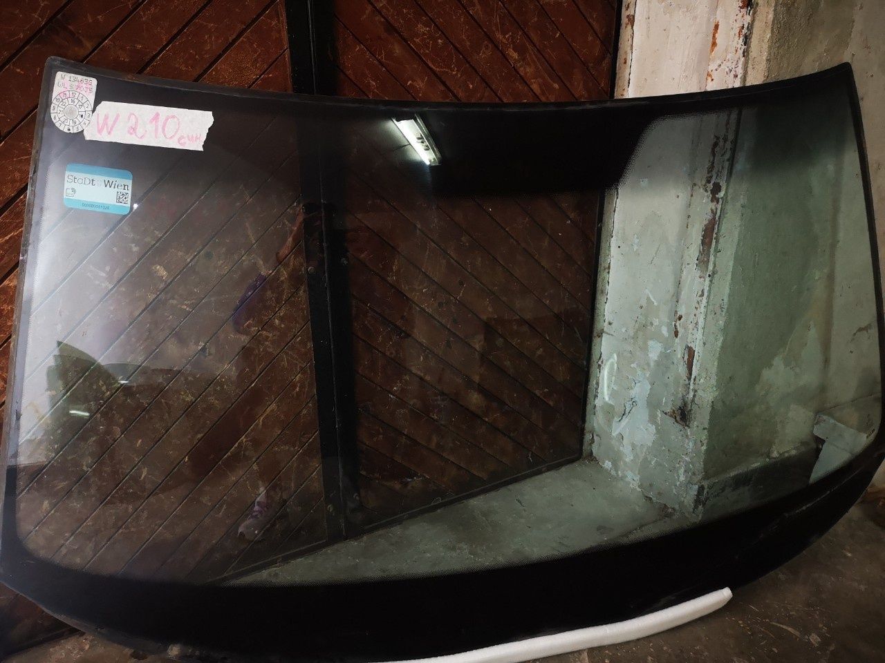 Стъкло Mercedes W203 W204 W211 W164 W209 W221 W251 W219