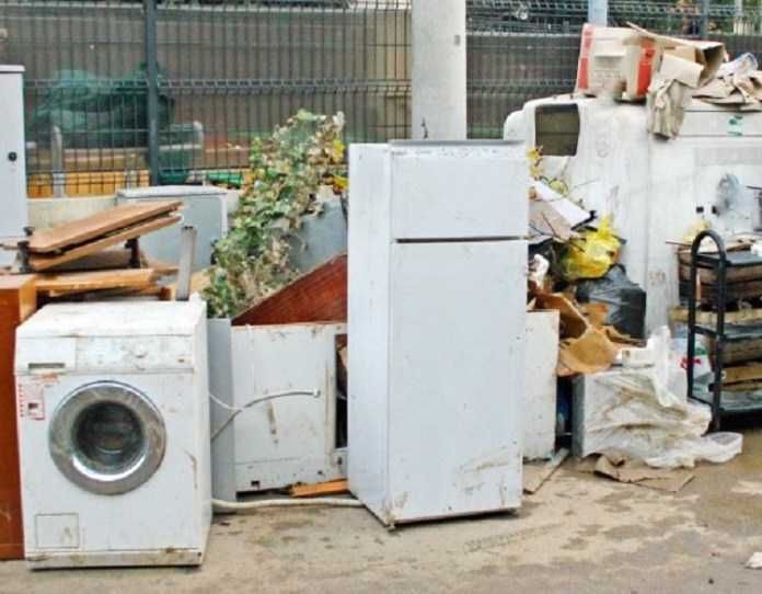 Транспорт 12 куб. обемисти товари. Услуги Превоз с камион