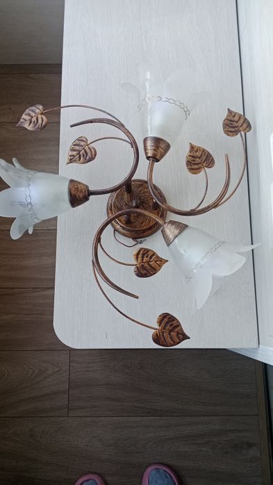 Люстра в отличном состоянии