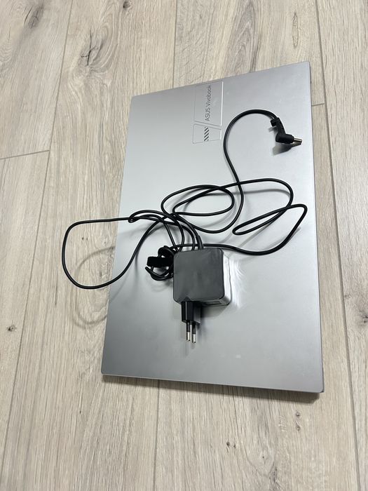 Ноутбук Почти новый Asus Vivobook