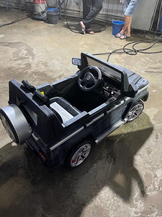 Детский элетромобиль