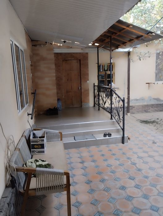 Продается дом у дороги