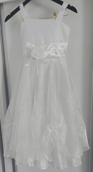 Rochie de miresică mică sau prima împărtășanie