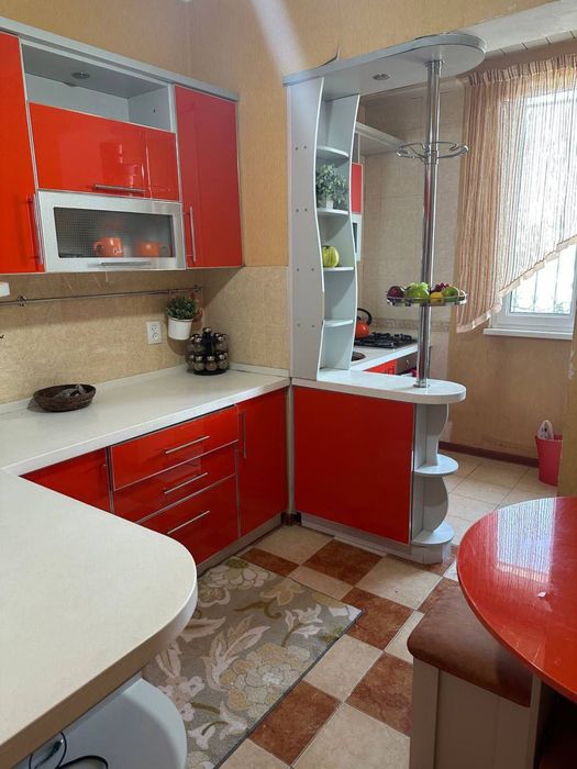 Карасу6 сдается квартира 2/4/4 полный обстановкой