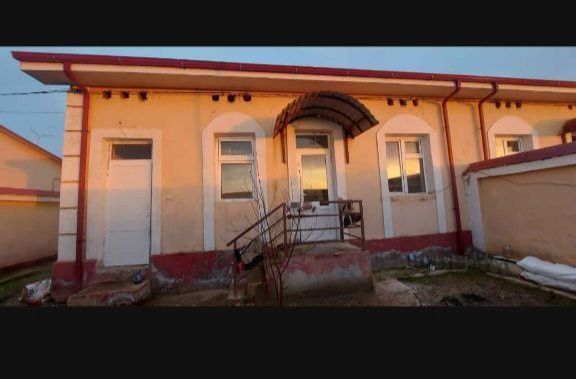 Toshkent Chinozda 2 sotixlik kottej sotiladi. Kadastri bor.