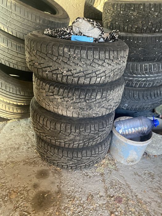 Продам Шипы Gardiant 215/60/16