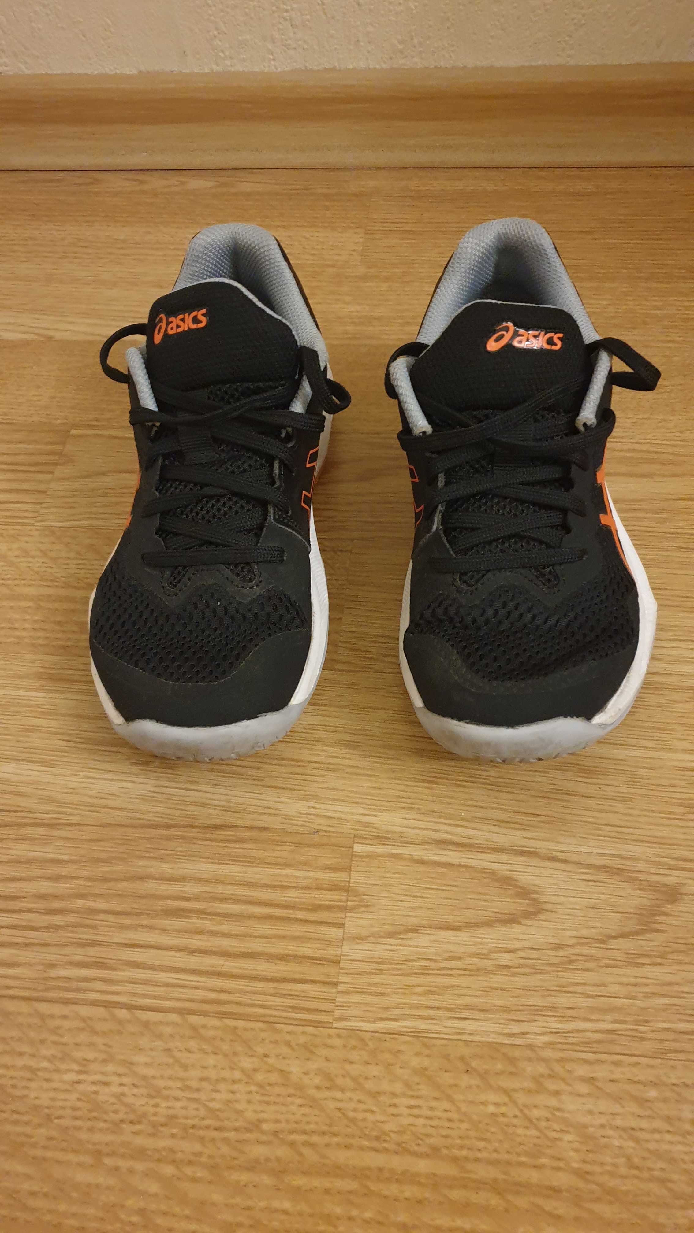 Детски маратонки за момче Asics, номера 32.5, стелка 20см.