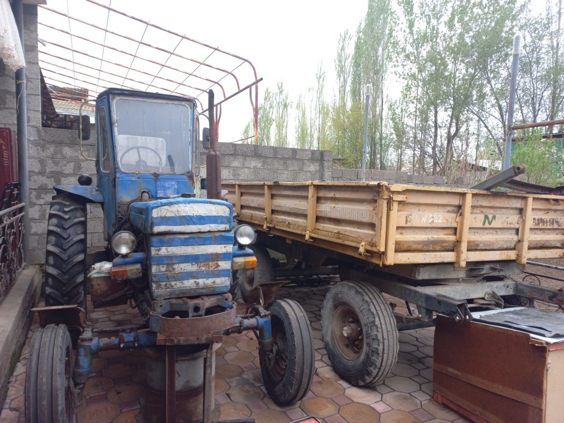 28 traktor  1  2  yildan beri yurmayapkan holat yaxshi balonlari yangi