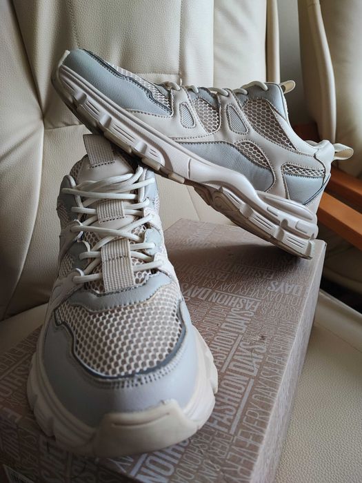 Pantofi sport Steve Madden de plasa cu insertii piele