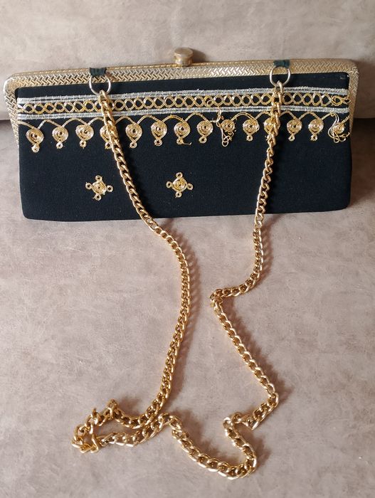 Дамски чанти за ежедневието и специални поводи