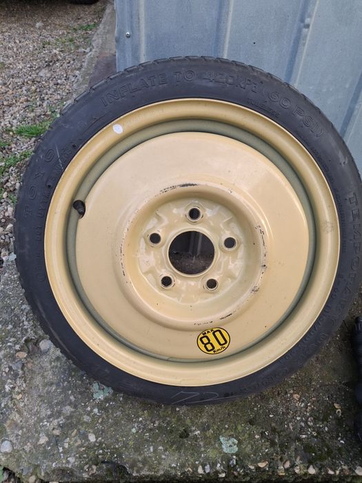 Vand roata rezerva slim mazda3 si 2 cauciucuri.