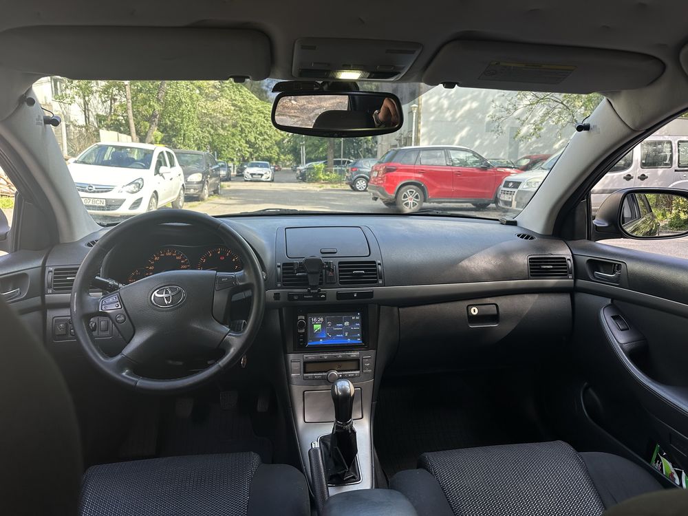 Toyota Avensis 1.8 benzină cu Gpl