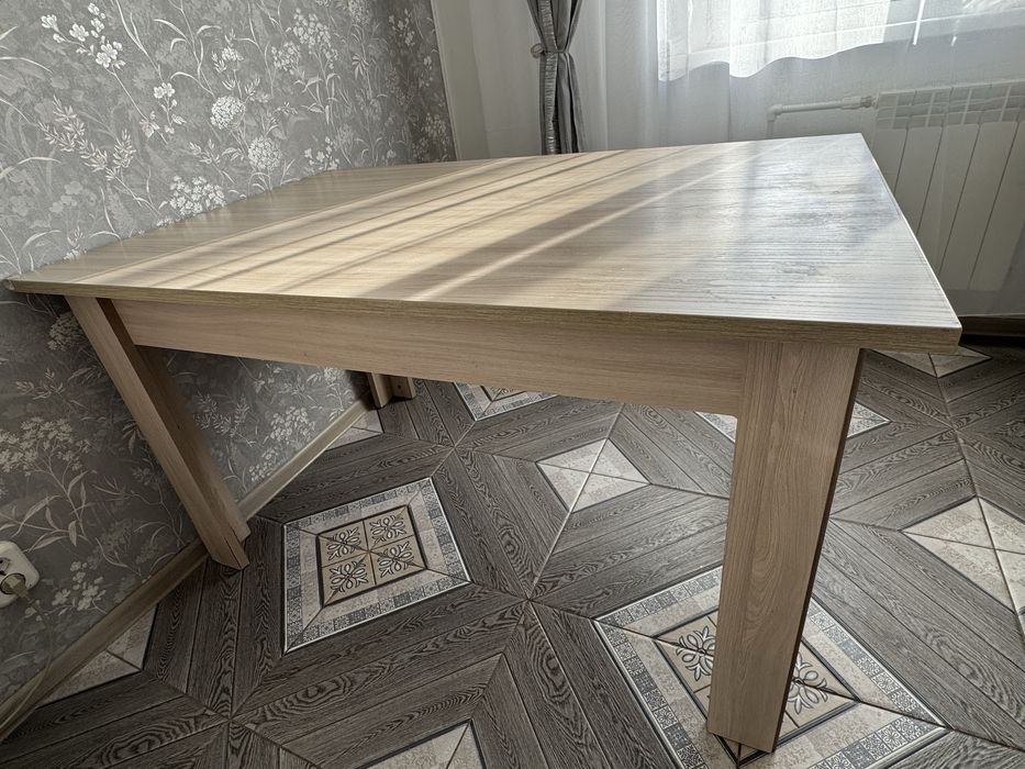 Кухонный стол! Продам!