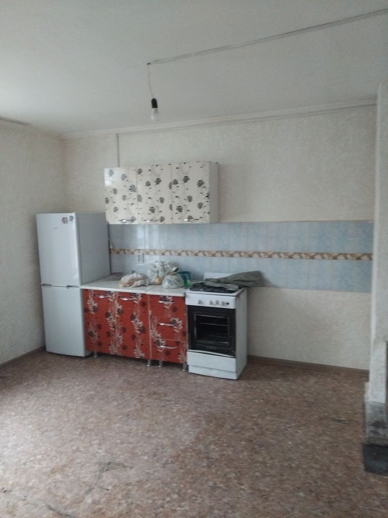 Продам  квартиру. Пожалуйста читайте объявление внимательно!