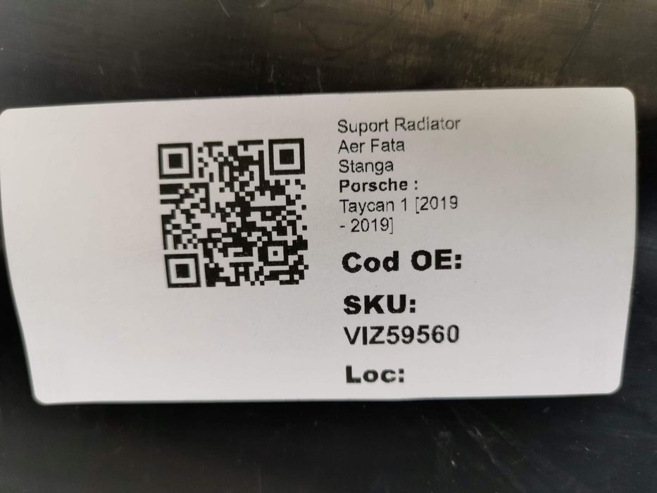 Порше Тайкан / Porsche Taycan 1 Оригинален носач на радиатор отпред вл