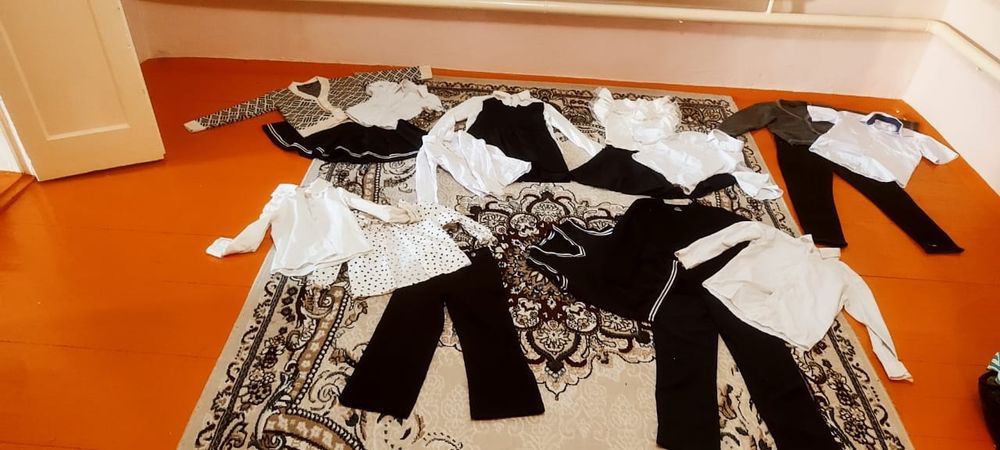 Продам школьные вещи