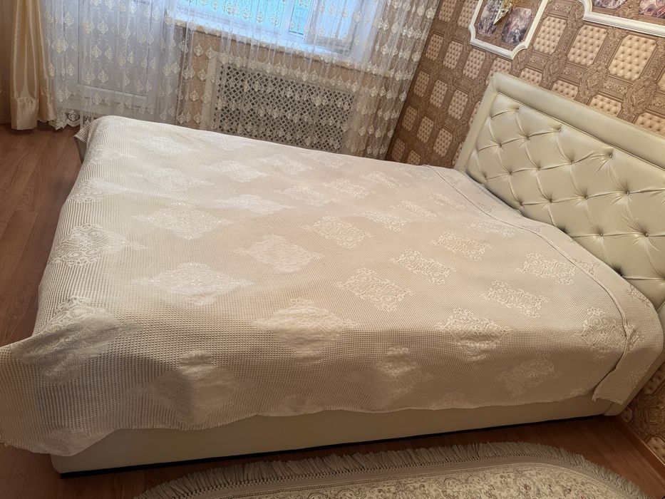 Продам кровать размер 1.6