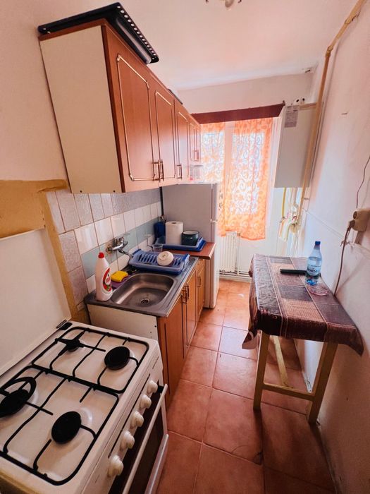 Vand apartament 2 camere