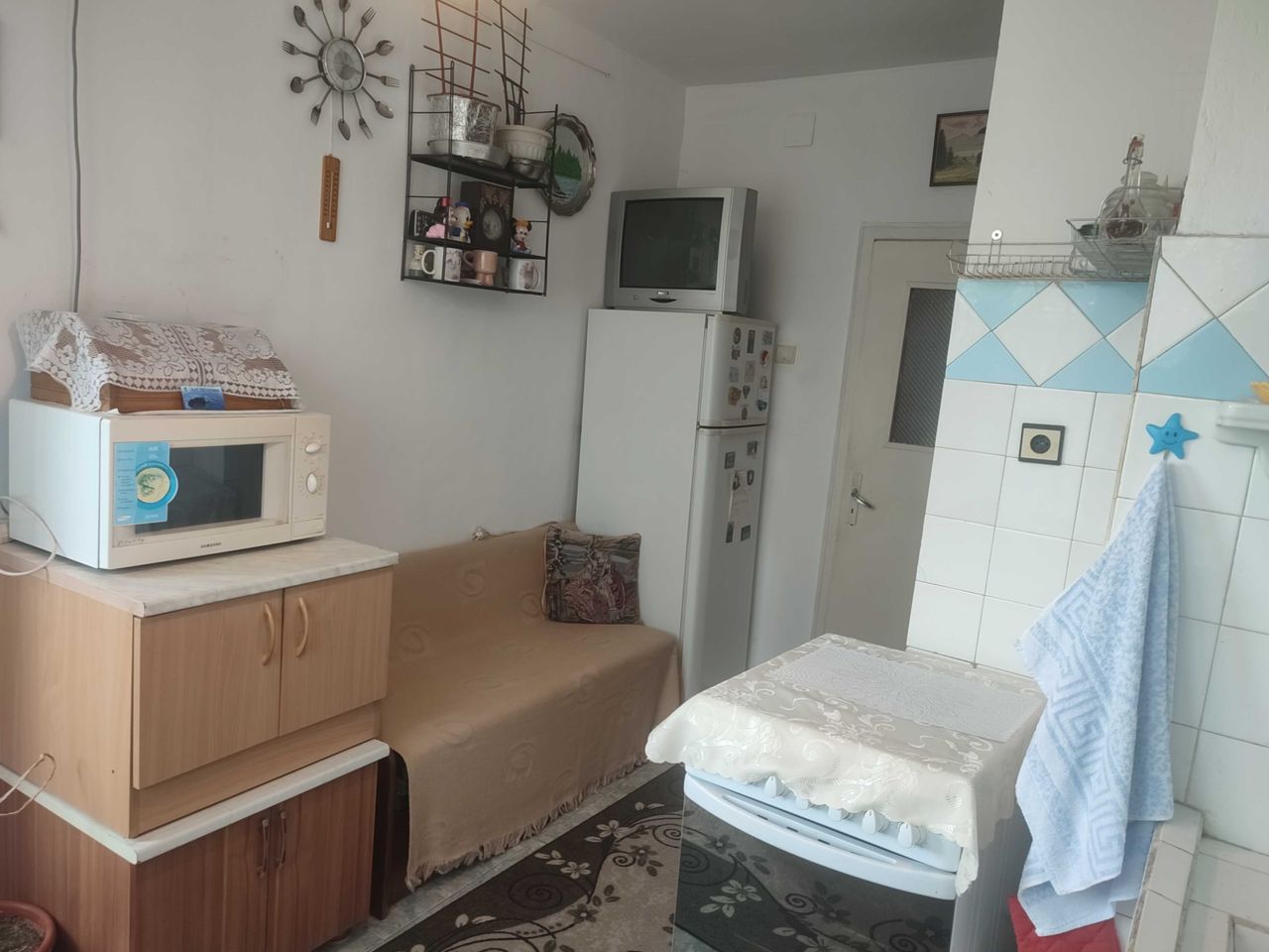 Продава се Двустаен апартамент в Търговище, Вароша - 70 кв.м за 1130 €/кв.м - Снимка #4