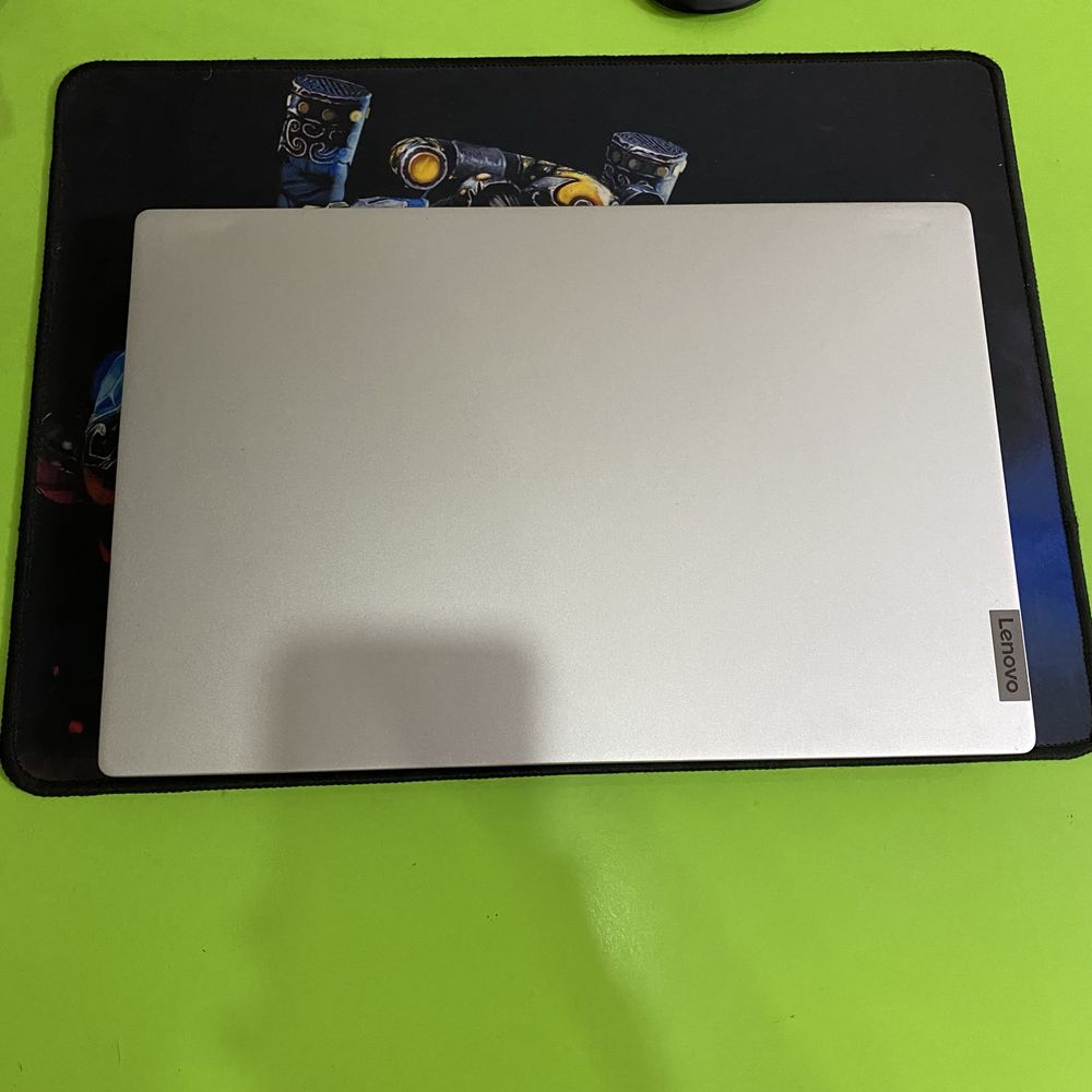 Ноутбук сатылады Lenovo i5 8/256gb