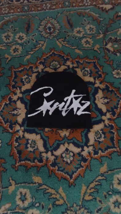 Продам шапка cartez