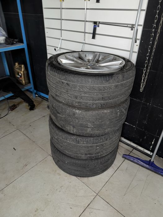 Диск и шины 18 размер,245/45/18