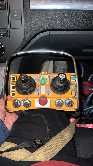 Radio comanda macara