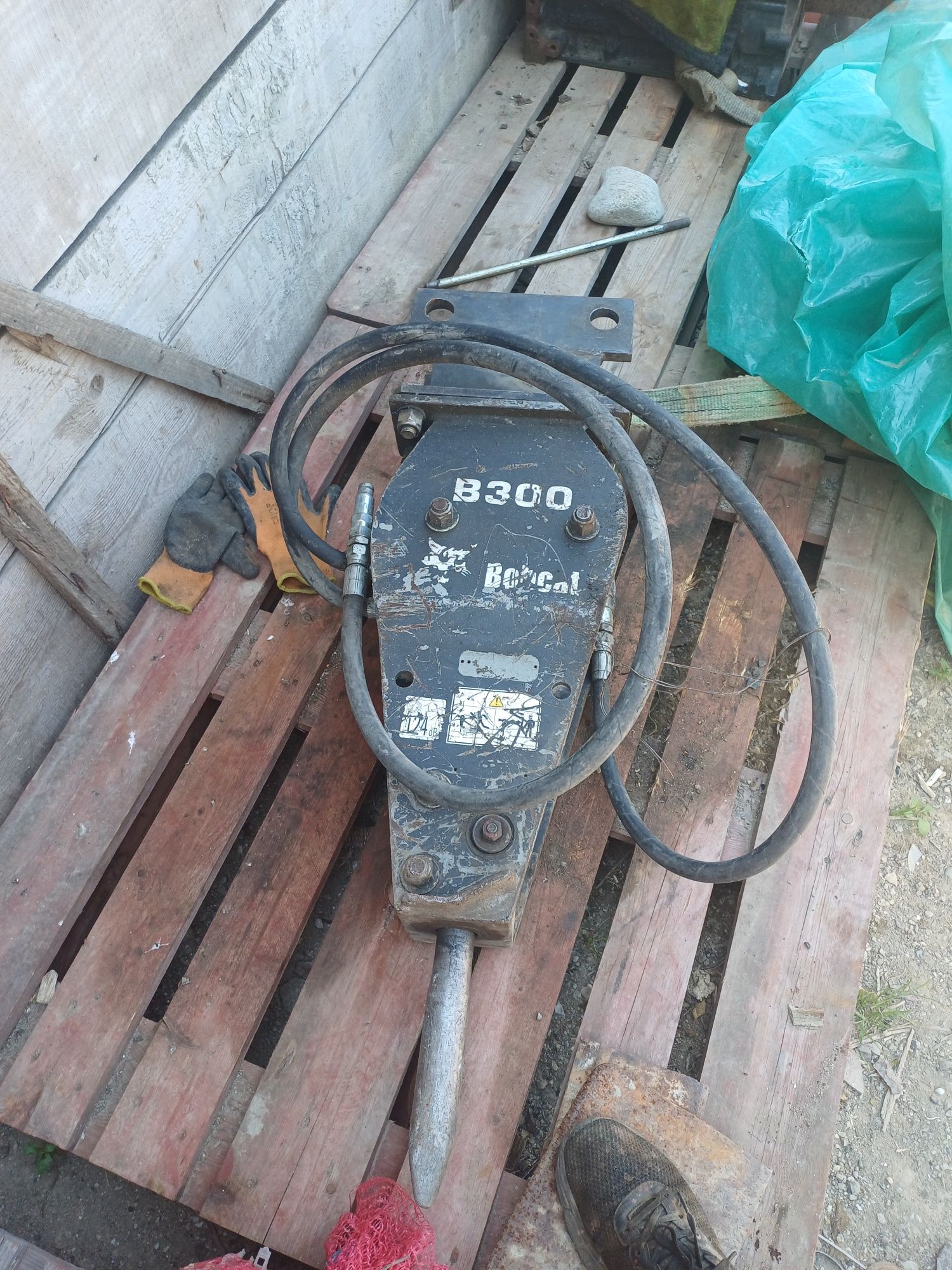 Miniexcavator bobcat e19