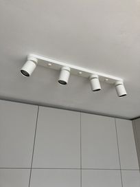 Спот лампа за таван