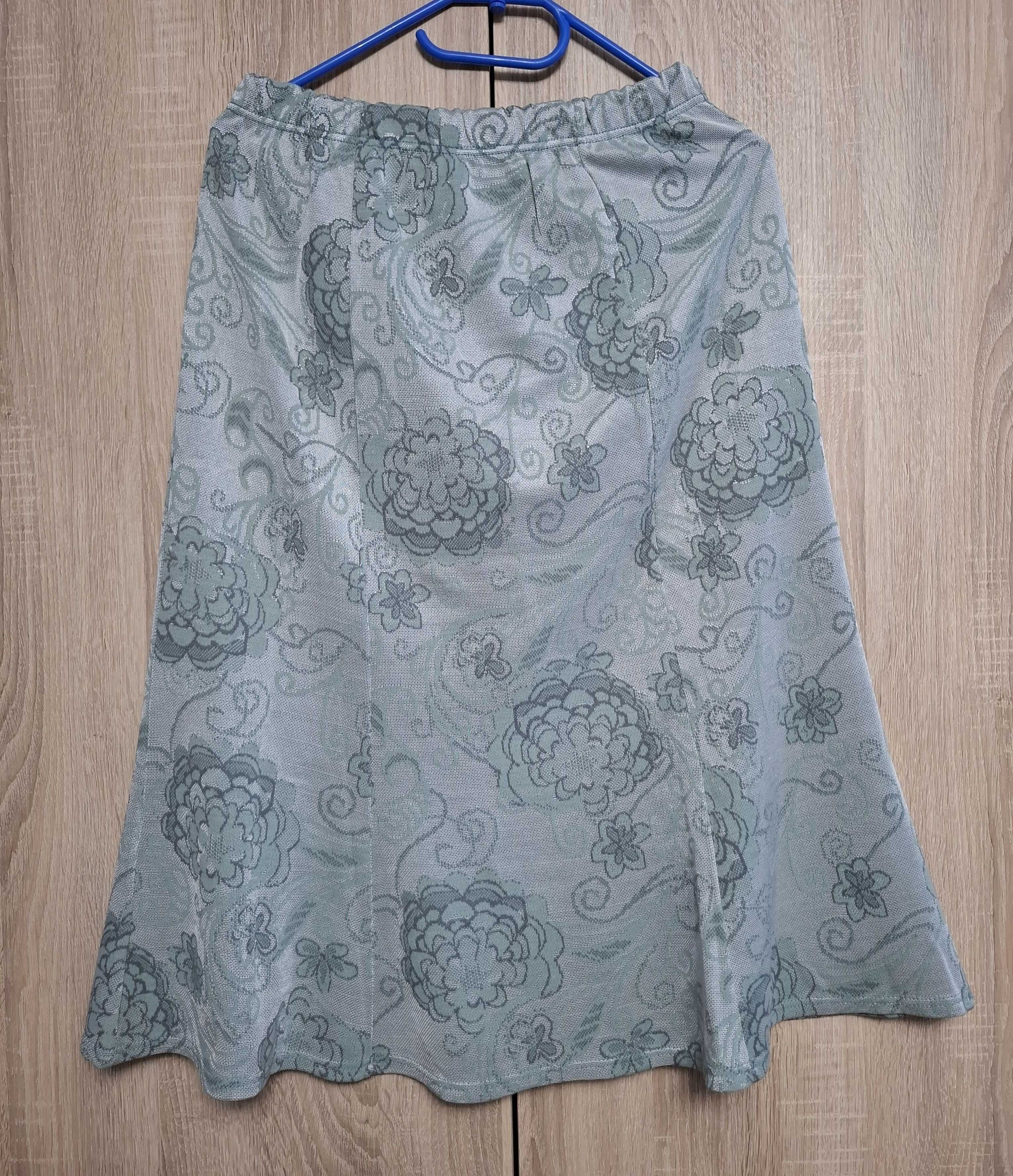 Fuste de diverse marimi (M-XL) si culori
