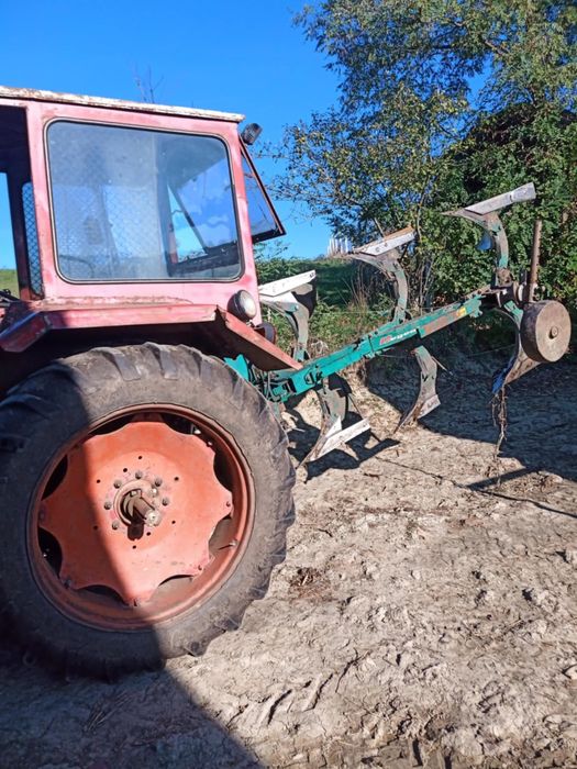 Vând tractor UTB 651