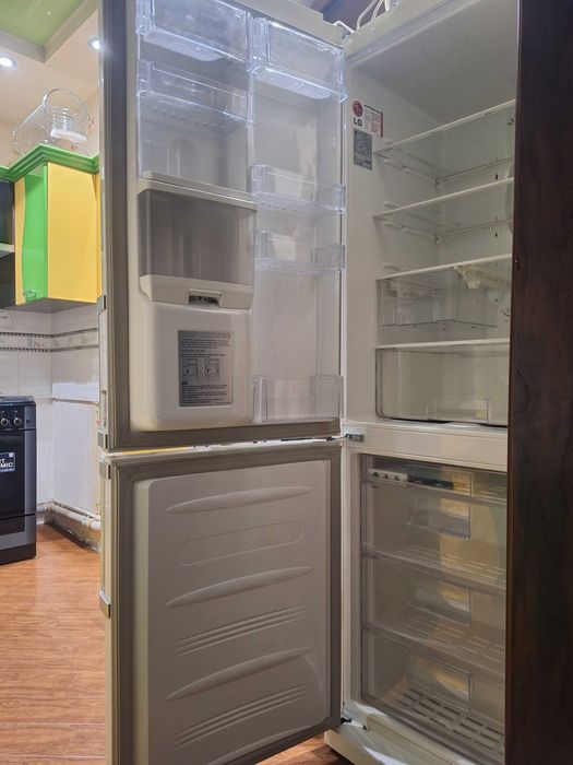 Продам холодильник LG, в отличном состояние